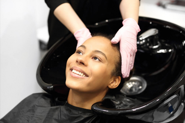 染发第二天就洗头了影响大吗