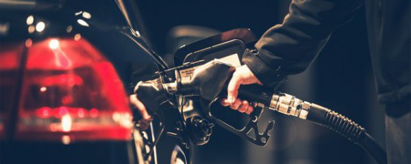 汽车冬天多久加油合适呢