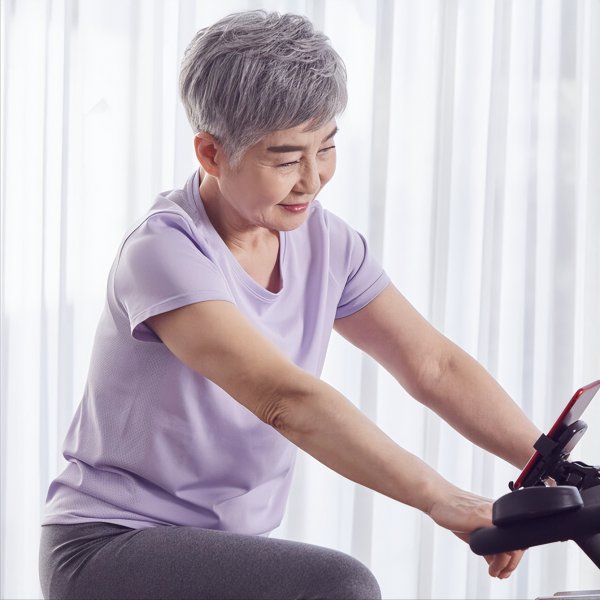 女士白发不显老发型