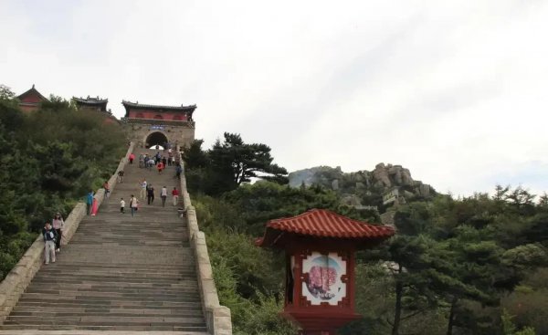 三山五岳分别在哪个省份