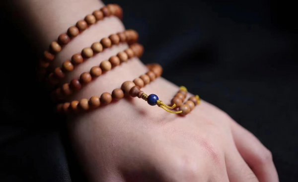 手串什么木材质的好