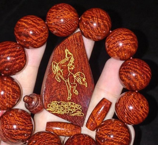 手串什么木材质的好