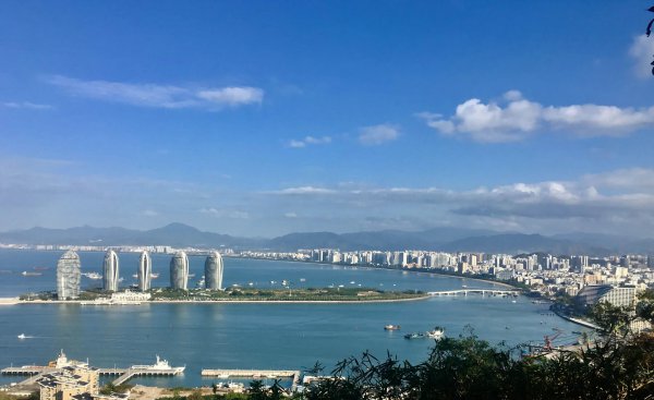 海南有几个城市和地区组成