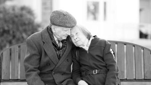 结婚四十年送什么礼物给老婆