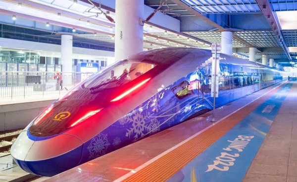 飞机和高铁哪个更安全