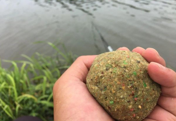 蓝鲫钓鱼的最佳配方有几种