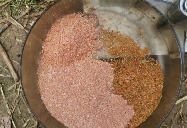 蓝鲫钓鱼的最佳配方有几种