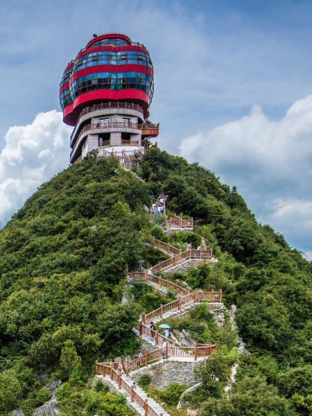 国内避暑胜地有哪些