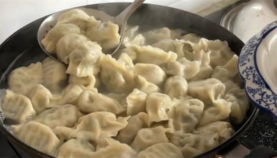 煮水饺是开水下还是冷水下 饺子怎么煮不容易破皮