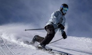 冬季滑雪应注意哪些东西 滑雪时这些注意事项