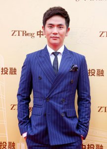 甄嬛传温实初扮演者 张晓龙凭借电视剧《甄嬛传》火起来