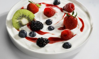 炭烧酸奶为什么通常是浅褐色的 炭烧酸奶是褐色的原因