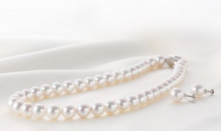 送妈妈适合什么项链 送妈妈适合哪些项链