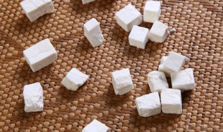 生茯苓和熟茯苓的区别 生茯苓和熟茯苓有哪些区别