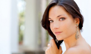 耳棒戴什么材质好 耳棒戴哪种材质比较好