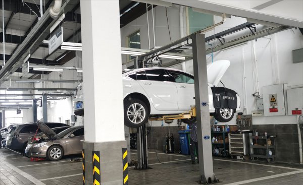 轿车多少公里换机油最好