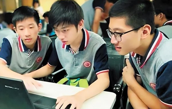 成绩一般读普高和职高哪个好些