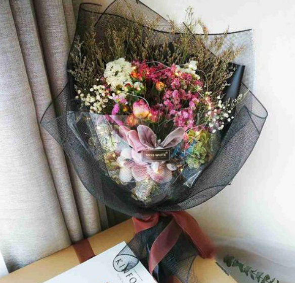 玫瑰花怎么保存成干花不变色