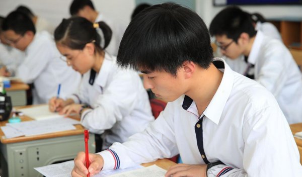 高一选科3+1+2组合怎么选