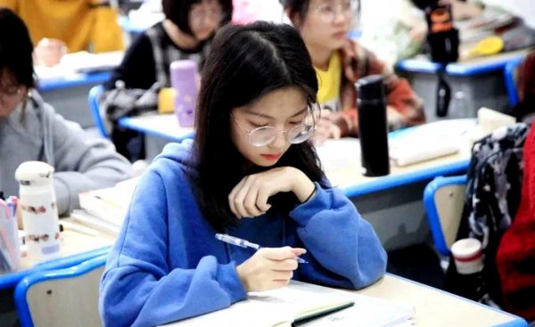 高一选科3+1+2组合怎么选