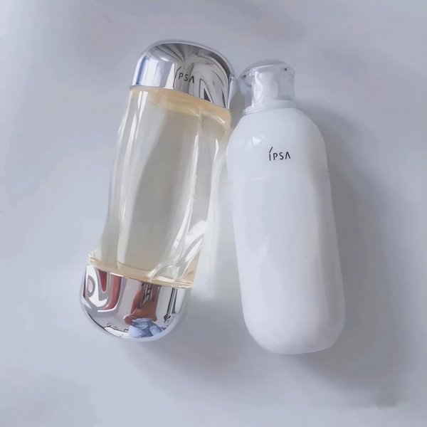 油性皮肤用什么牌子护肤品比较好用一点