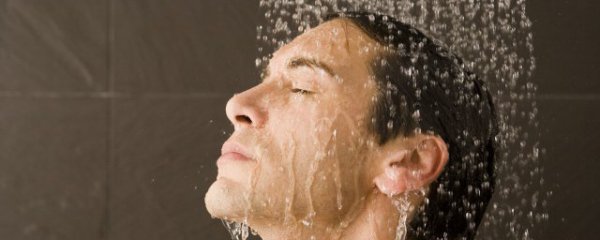 夏天能加凉水洗澡吗