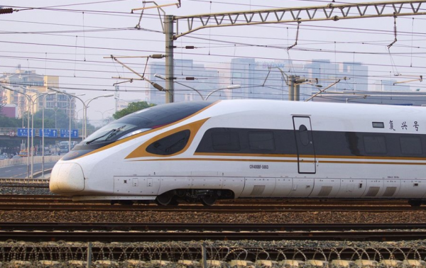 高铁晚上几点停运