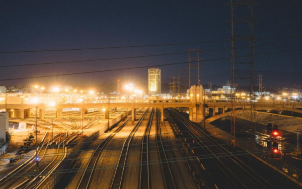 高铁晚上几点停运