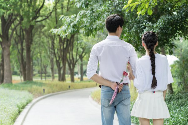 日久生情是真的吗