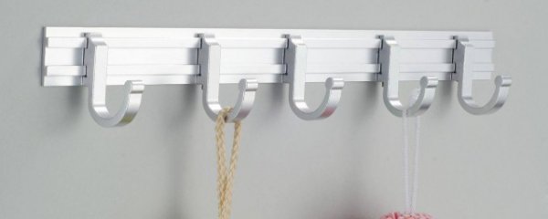 挂衣钩用什么材质的好