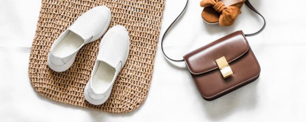 鞋子上滴了一滴油怎么清洗