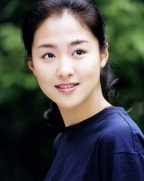 演员沈傲君的两任老公是谁