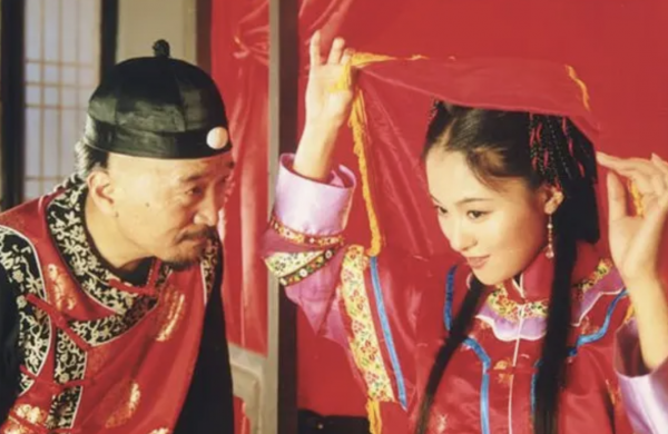 演员沈傲君的两任老公是谁