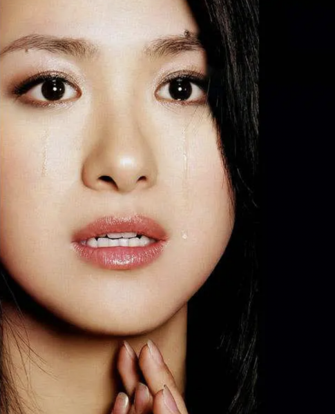 演员沈傲君的两任老公是谁