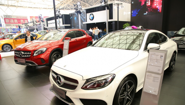 上牌费一般是多少钱一个