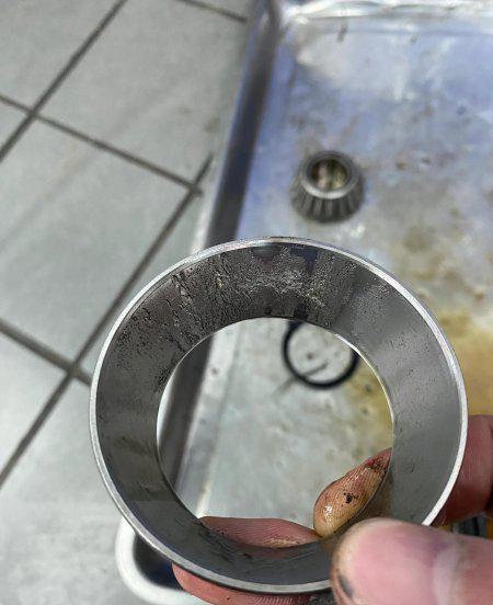 差速器的作用及组成