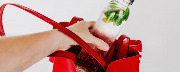 情侣杯子上面刻什么字好