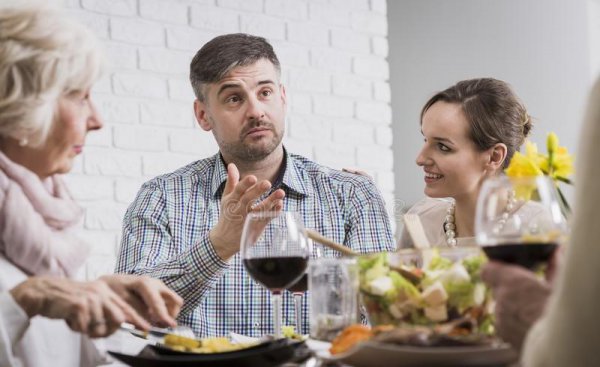 拒绝别人邀请吃饭怎么委婉的拒绝