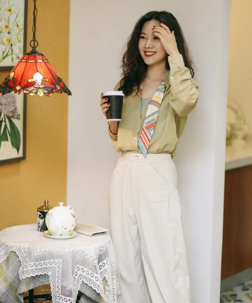 小丝巾最简单的三种系法