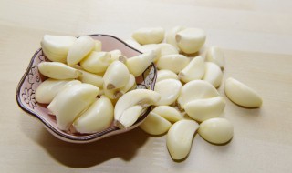 怎样腌新鲜大蒜好吃 新鲜大蒜如何腌好吃
