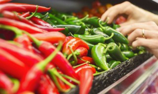新鲜辣椒怎么保存才能不坏 新鲜辣椒的保存方法分享
