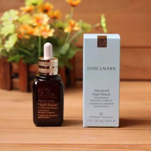 小棕瓶是什么年龄使用 雅诗兰黛小棕瓶精华液的作用和功效