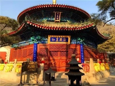 谭拓寺所处位置及历史简介 为什么潭柘寺有武警守卫