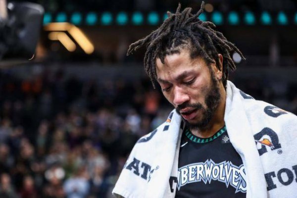 罗斯现在效力于哪支球队