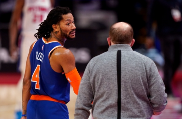 罗斯现在效力于哪支球队