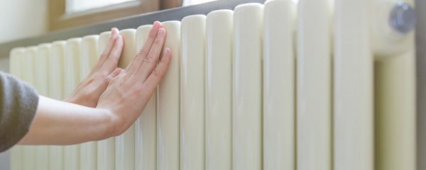 如何清洗家里的暖气