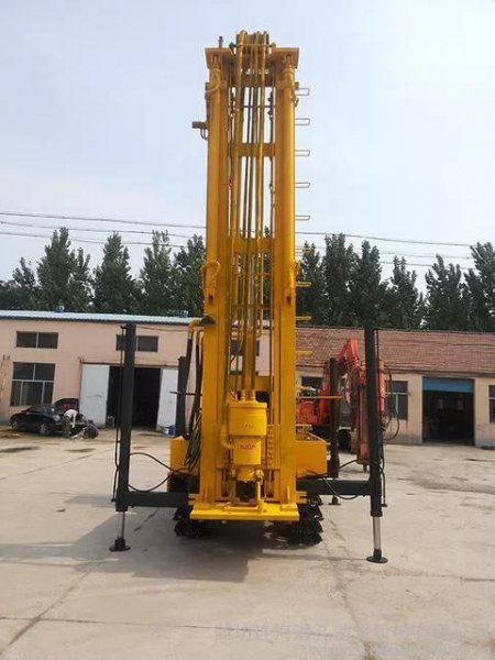 深水井一般要打多少米出水