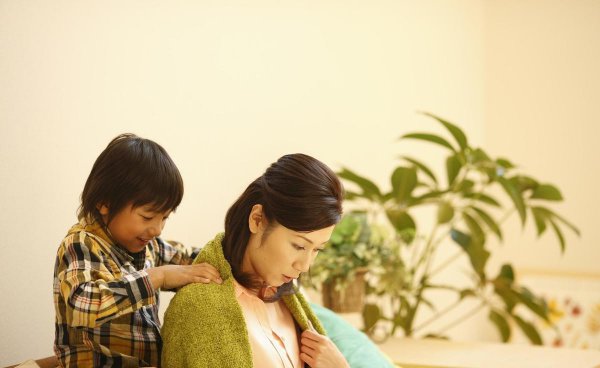 不孝顺父母的人会遭到哪些报应