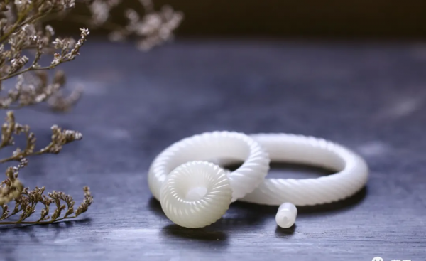 玉镯碎了怎么处理最好最吉利