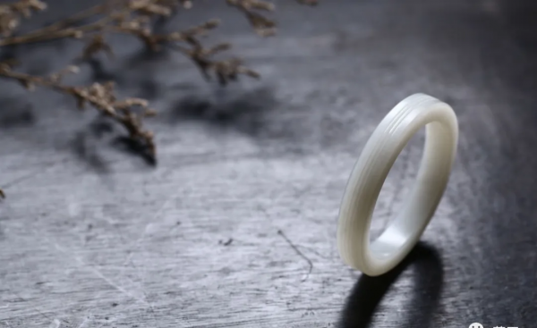 玉镯碎了怎么处理最好最吉利